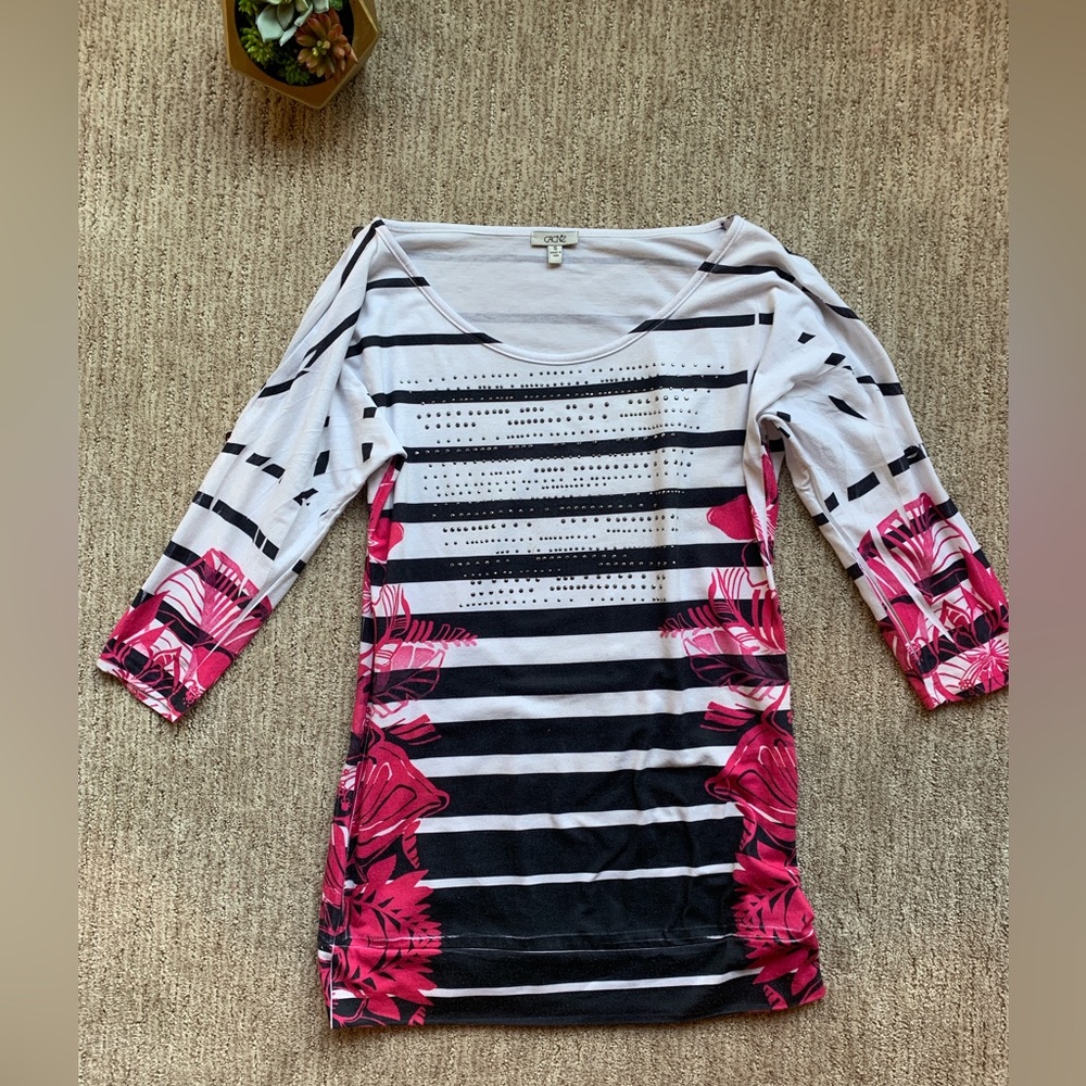 Cache Striped White/Pink/Black Cold Shoulder Long Open Sleeve Top size M